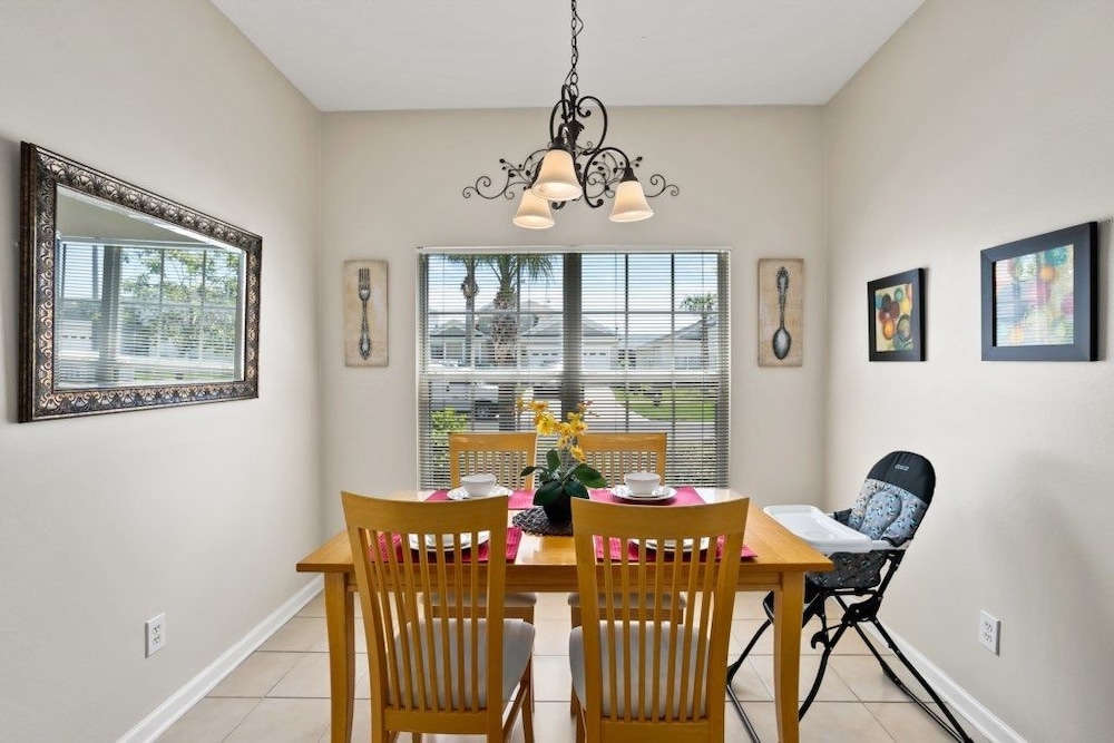 7BR Pool Home Emerald Island by SHV-8409
