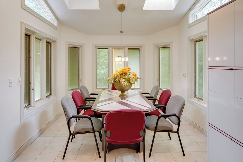 Luxury Mansion Rental w/ Rec Room in Niskayuna!