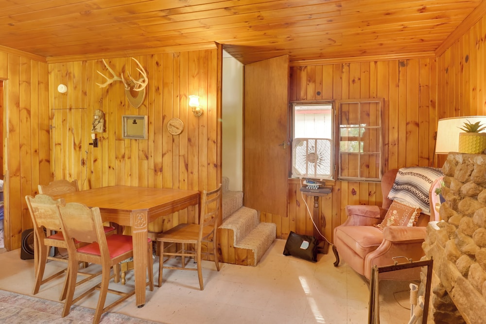 Unplug & Unwind Lakeside: Cabin in Vergas