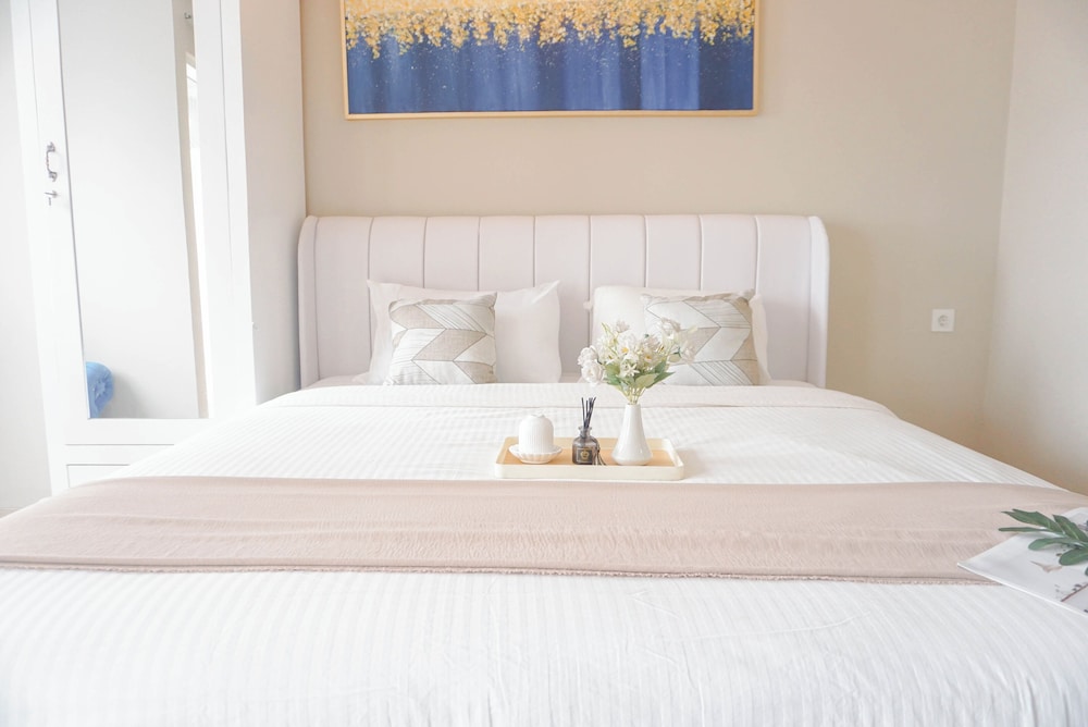 Homey Living and Well Designed Studio Room at Royal Sentul Park Apartment