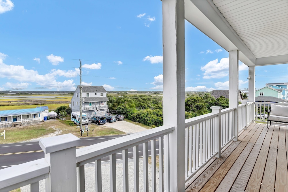Walk to Beach Pool Ocean View Parking Bunk Beds