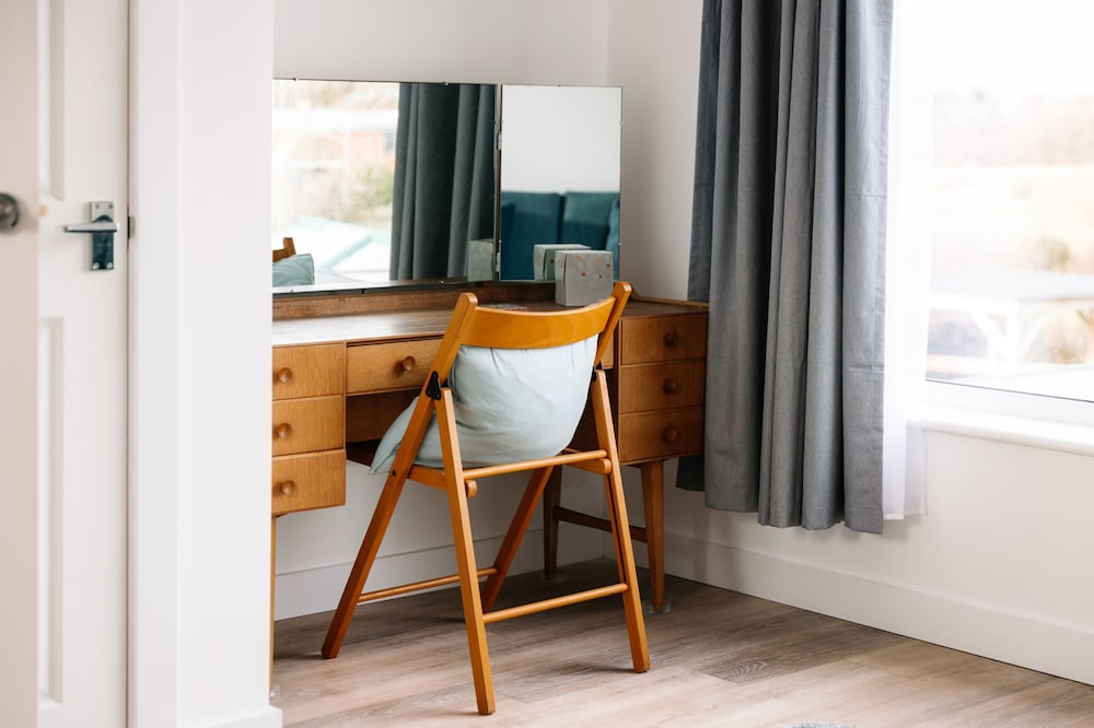 Sea Breeze Your Coastal Sanctuary in Sandown