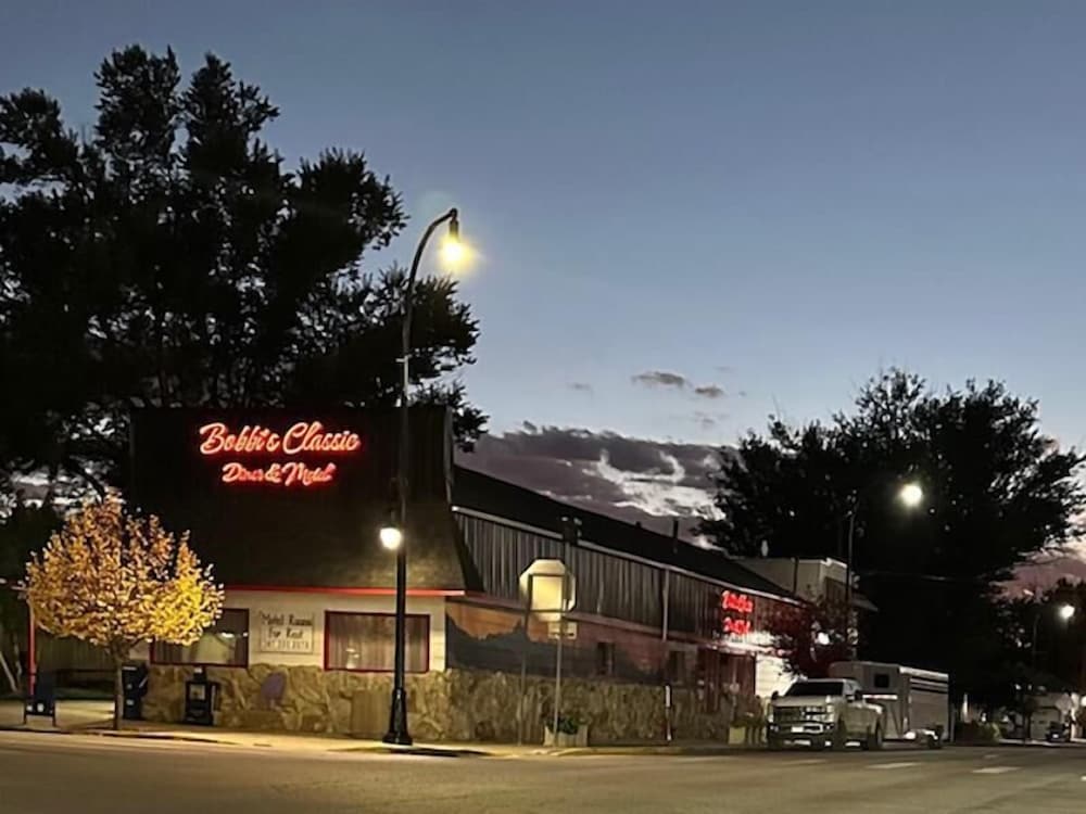 Bobbi's Classic Motel