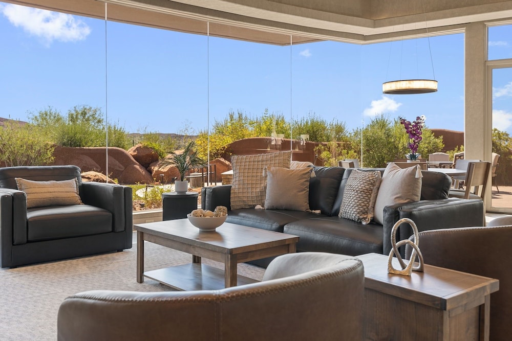 Escape To Entrada 4 Bedroom Home