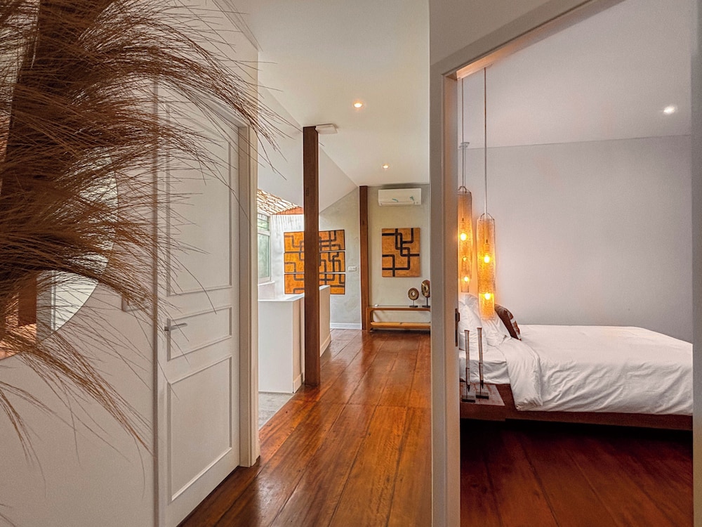 Tropical Townhouse 3 Bedrooms Seminyak