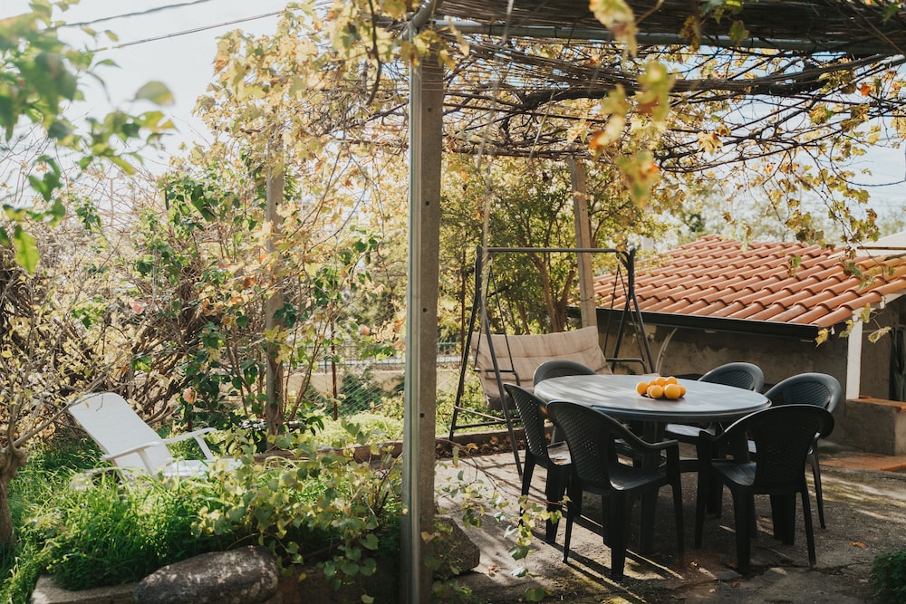 Remarkable 4-bed Apartment in Joppolo photo 3