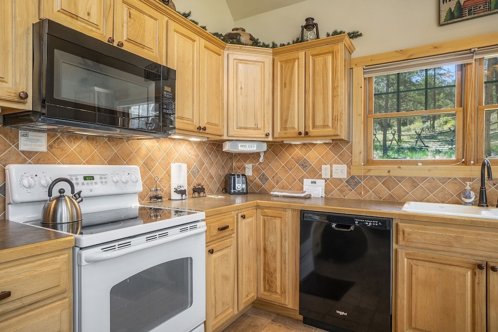 Cozy Solitude Cabins - Estes Park CO