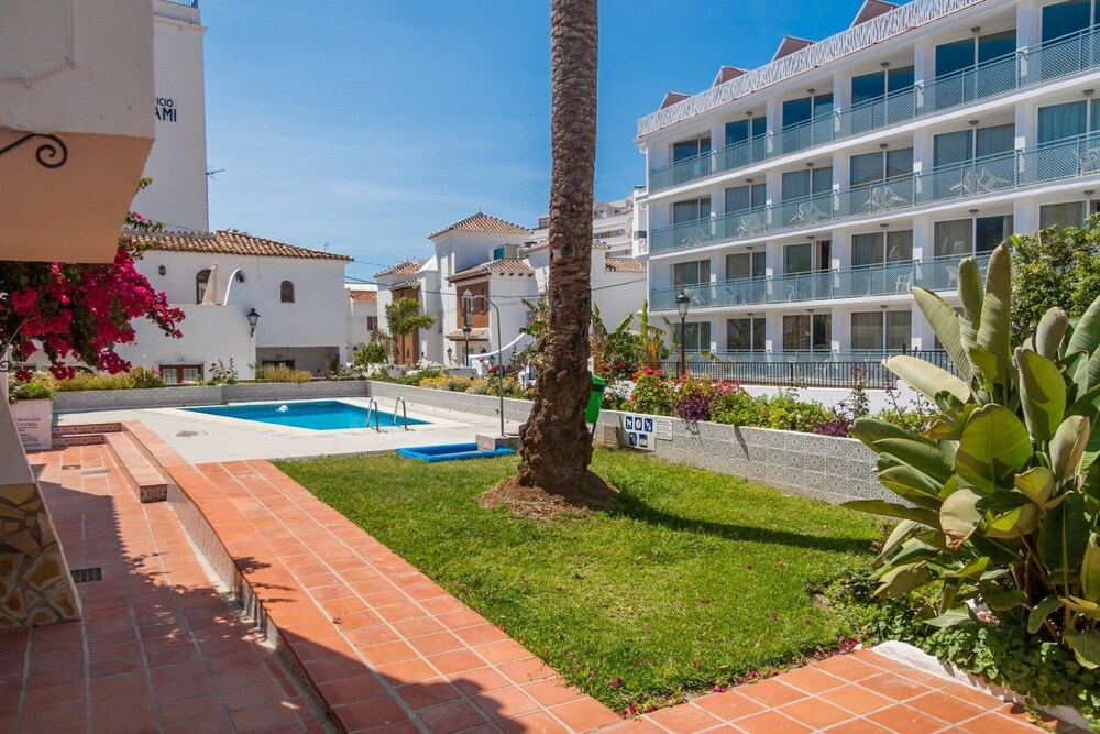 Aptos Pueblo Andaluz Nerja