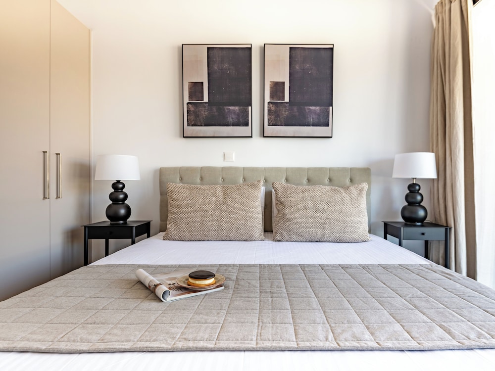 Sanders River Plaza Limassol Apartment