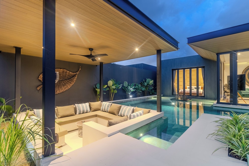 3BR Super Modern Pool Villa V263