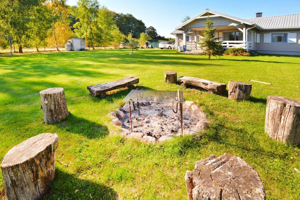 Large Holiday Home With Private Garden