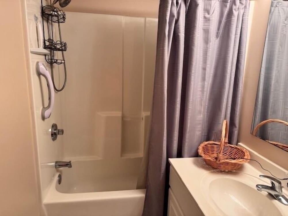 Sunrise Pointe 11F