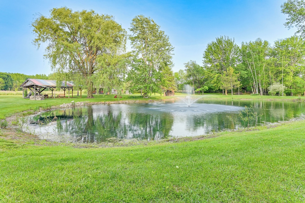 5-acre Kingston Getaway: Pond, Peacocks & Fire Pit