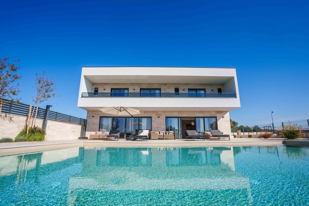 Villa Freedom
