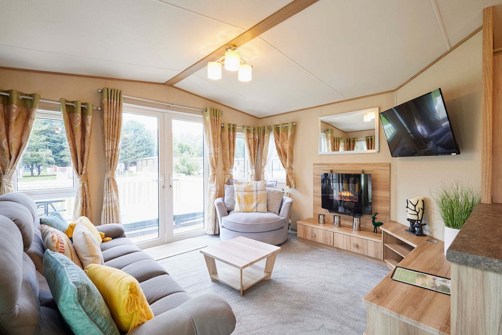 Host Stay Brooksbank Lodge