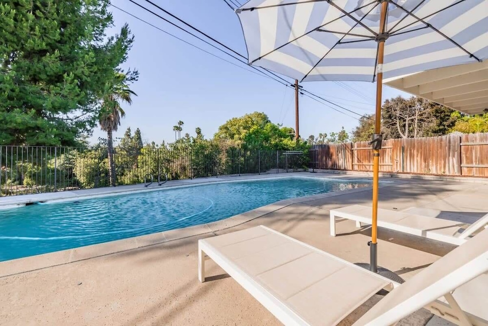 @ Marbella Lane - Cozy Modern Home w/ Relaxing Design & Pool