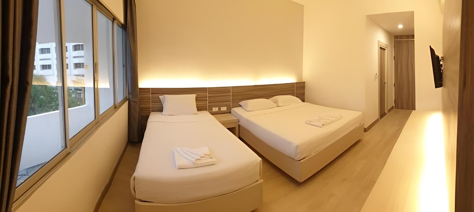 Petchkasem Grand Hotel