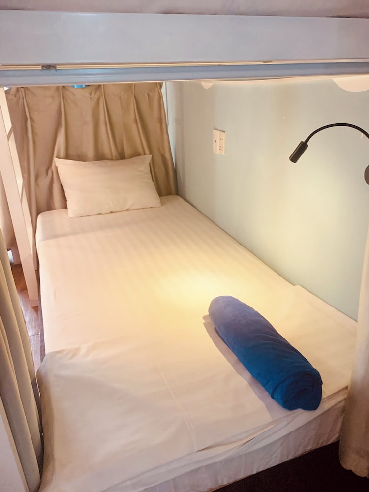 Bunk Beach Hostel
