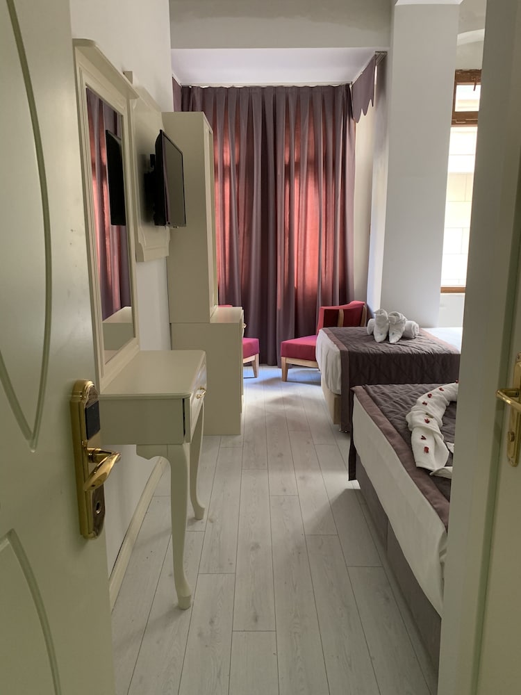 Taksim Diamond Hotel - Image 52