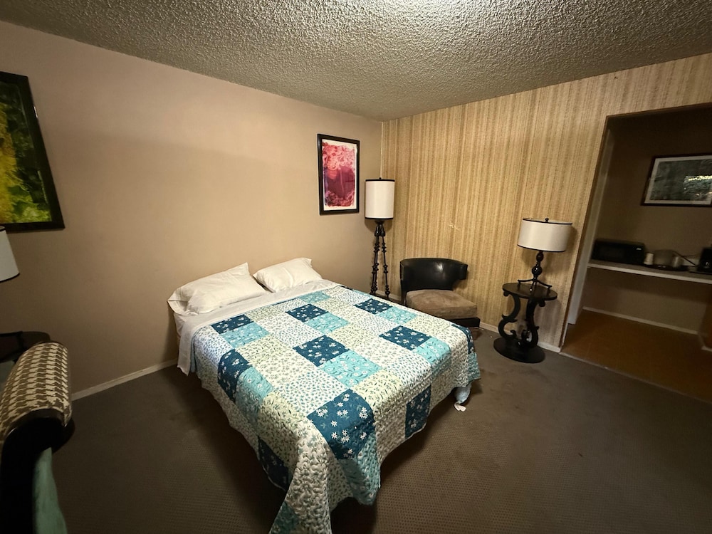 Columbia Inn Motel CA 49