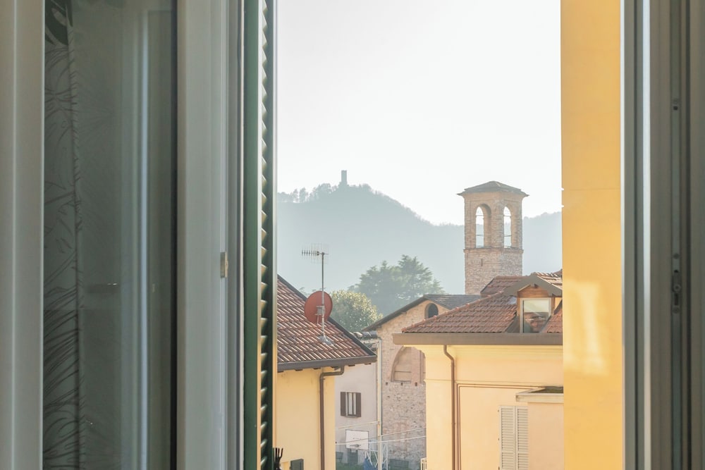 Zezio 44 by Rent all Como