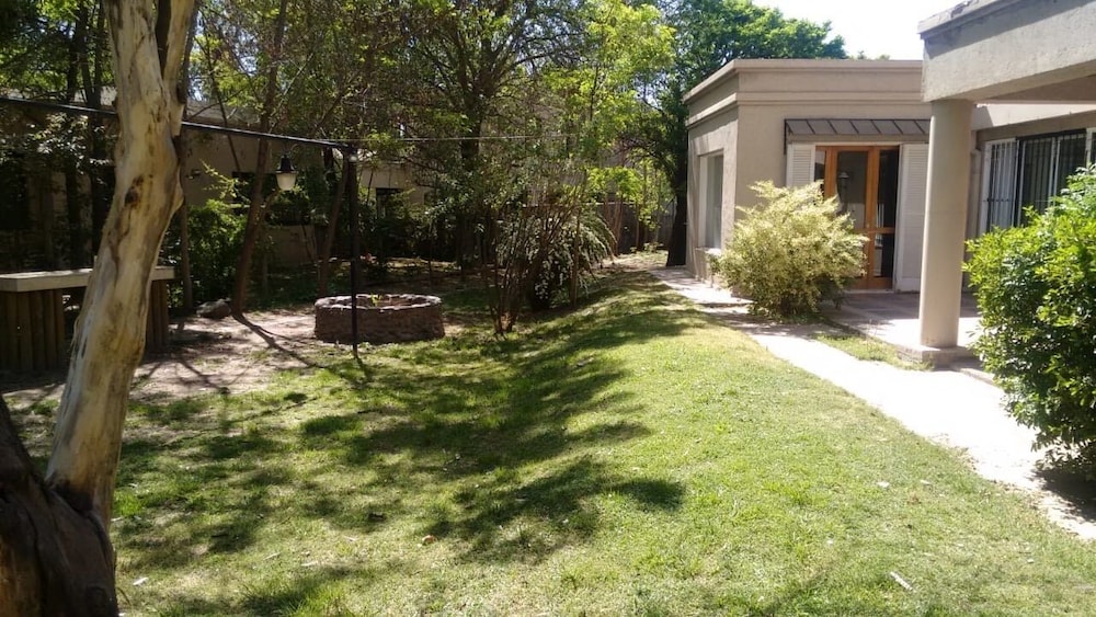 Mendoza Leisure Time Guest House