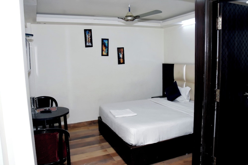 HOTEL RR PALACE GORAKHPUR