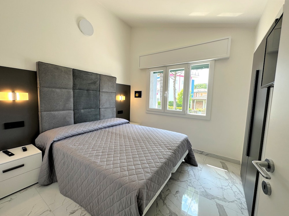 Villa Wanda view 2