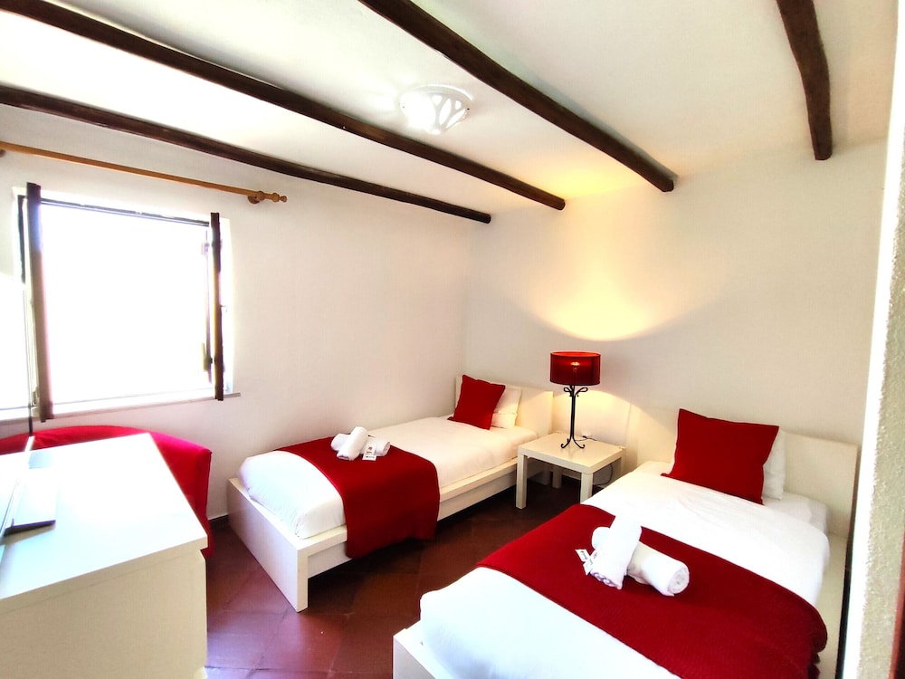 Lagos High Point Nature 1 by Homing