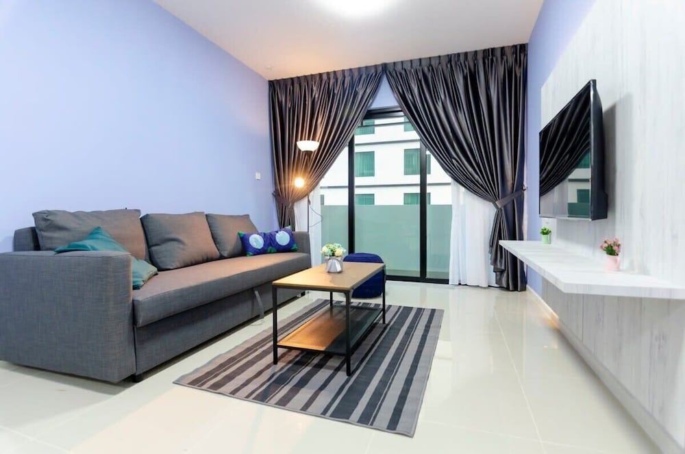 Cozy & High Floor Suite in Suasana JB 15, Views