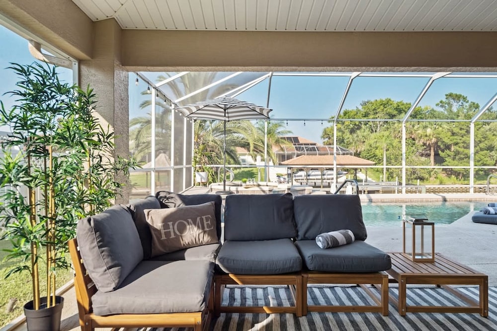 Casa Canal 4 Bed 3 Bath Pool Spa Boat Dock Sleeps 8