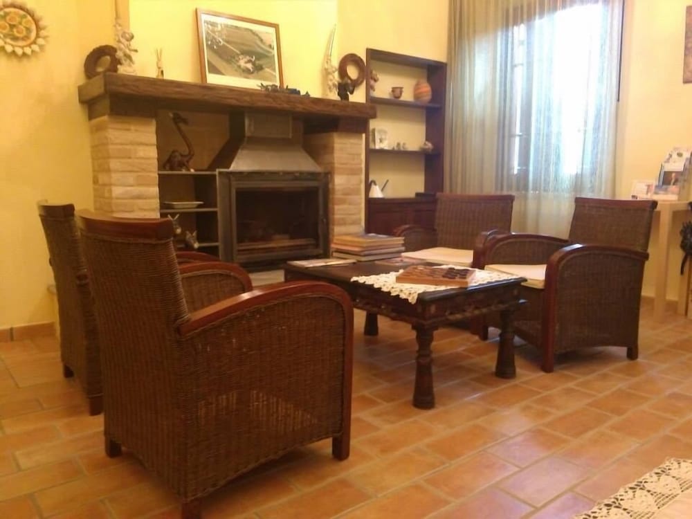 Country House Le Meraviglie view 3