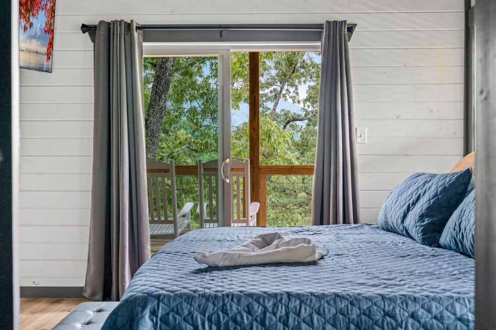 Summit Luxe Resort