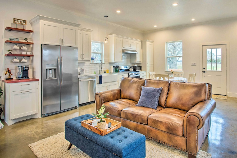 Dog-friendly Texas Ranch w/ Patio, Horses On-site view 2