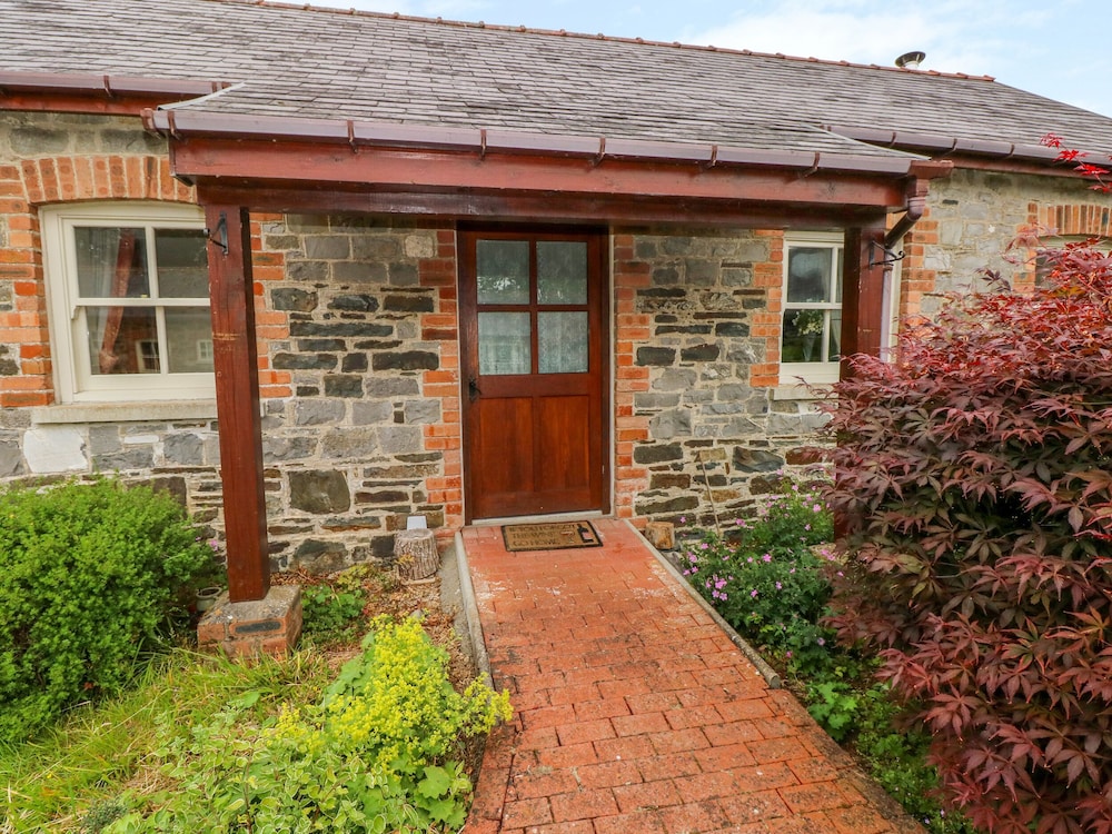 Taf Cottage view 5