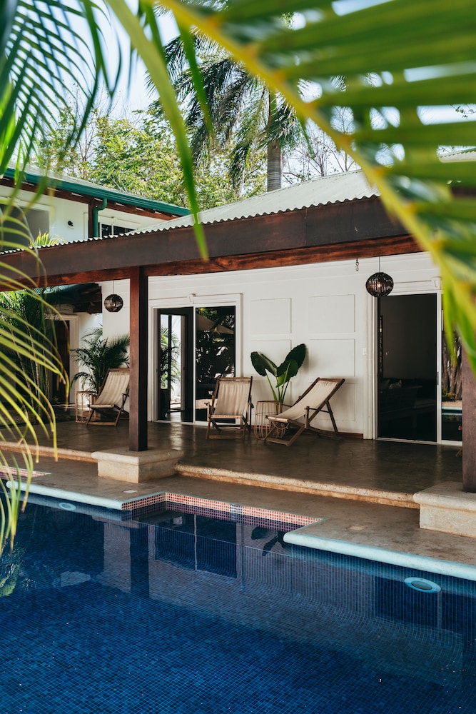 Dream Surf House Avellana