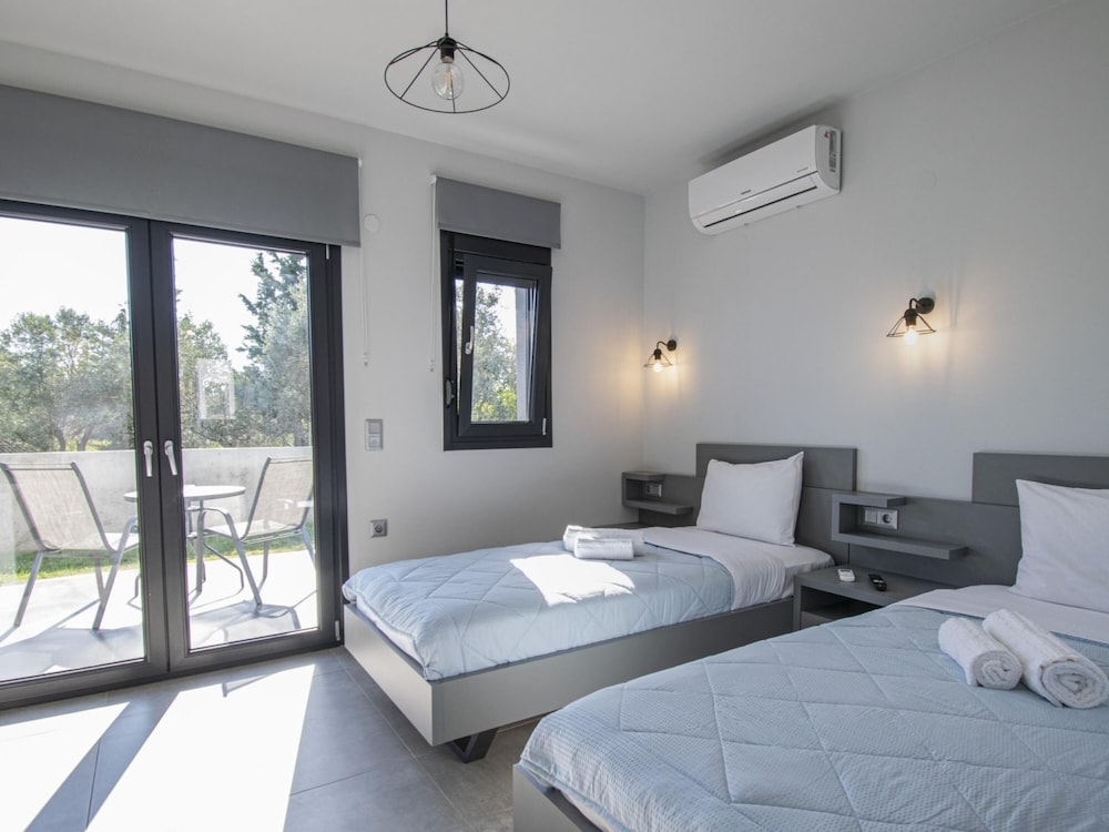 Theasea Villa Cooling Heated Floor view 3