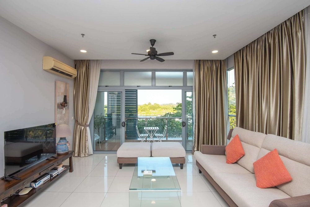 3BR Somerset Apt 2 TVs With Harbour View, Legoland