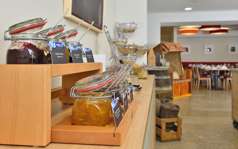 Berlin Vacations - ARIBO Hotel Erbendorf - Property Image 42