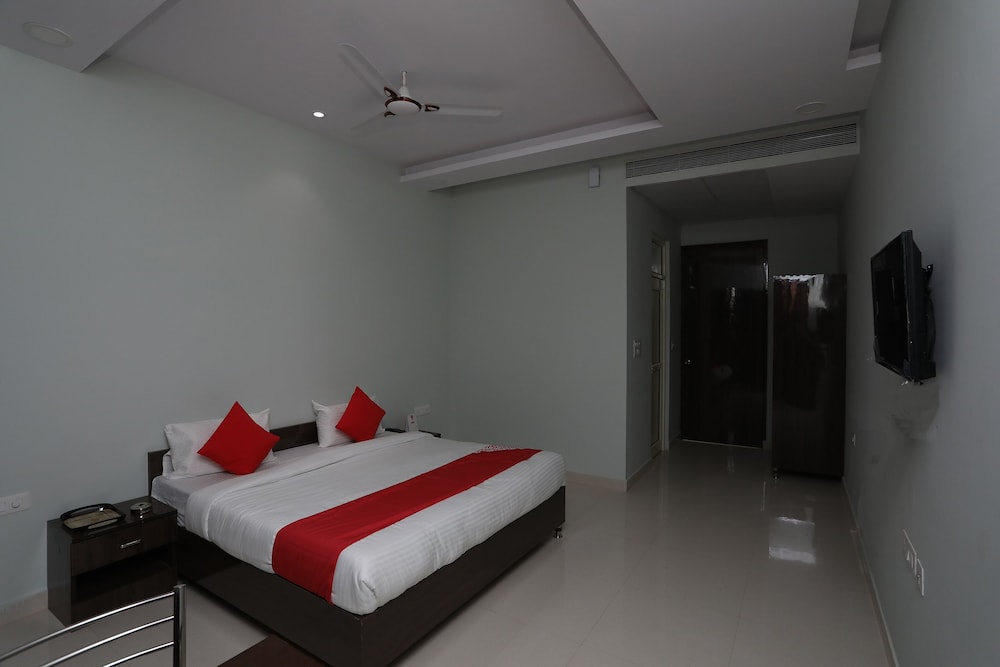 OYO 18314 Hotel Kailash Mansarovar And Banquet Hall view 5