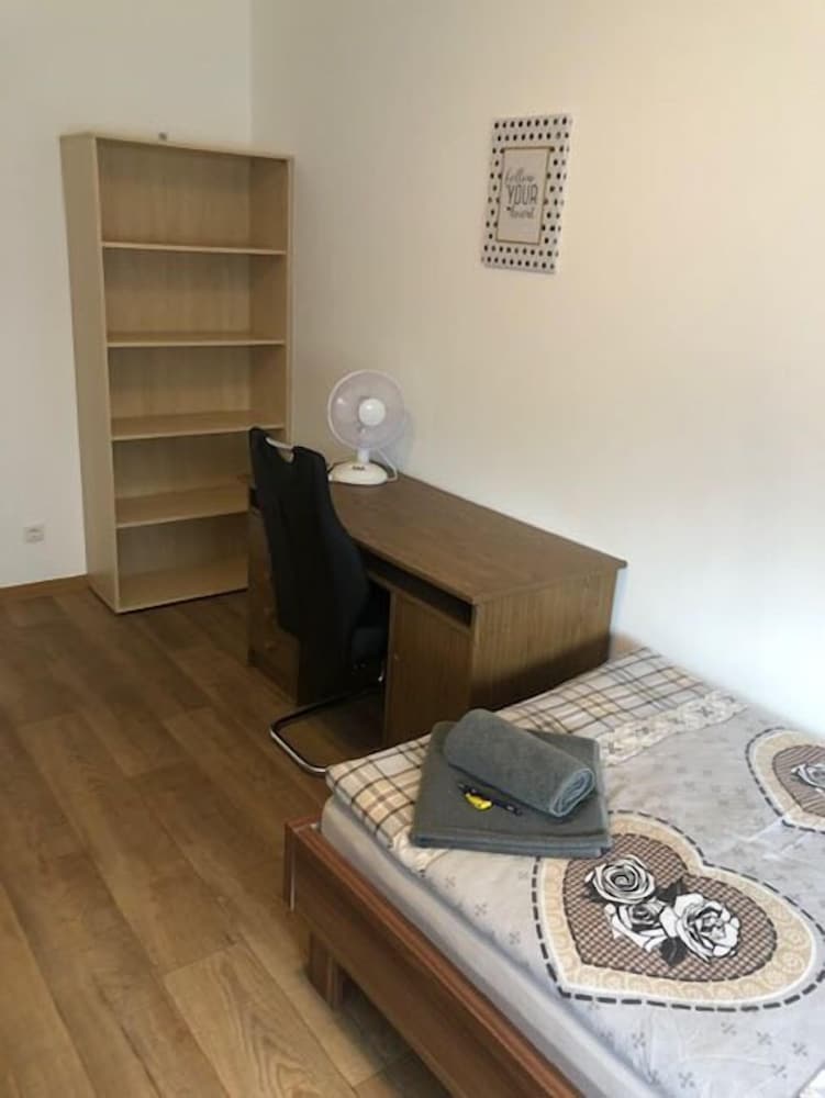 Boardinghouse Elvira Schrimpf view 3
