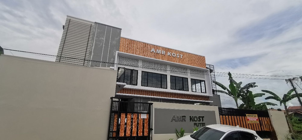 Hotel O Madina Homestay