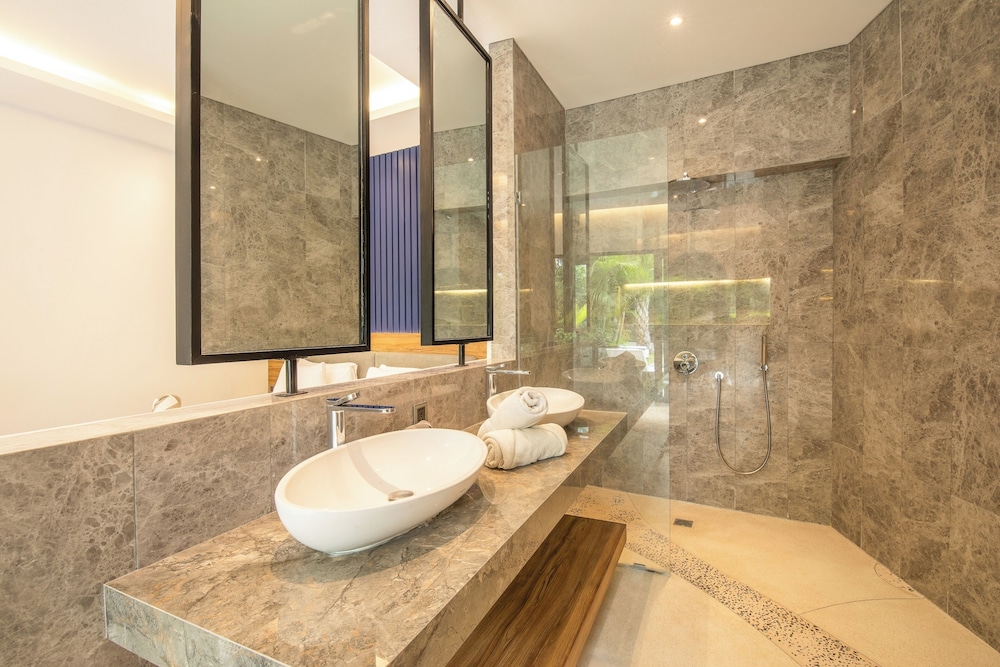 Chic 3BR Villa Modern Comfort in Central Seminya