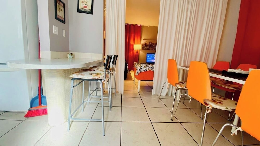 Cozy 2BR in Hollywood FL Pet Friendly