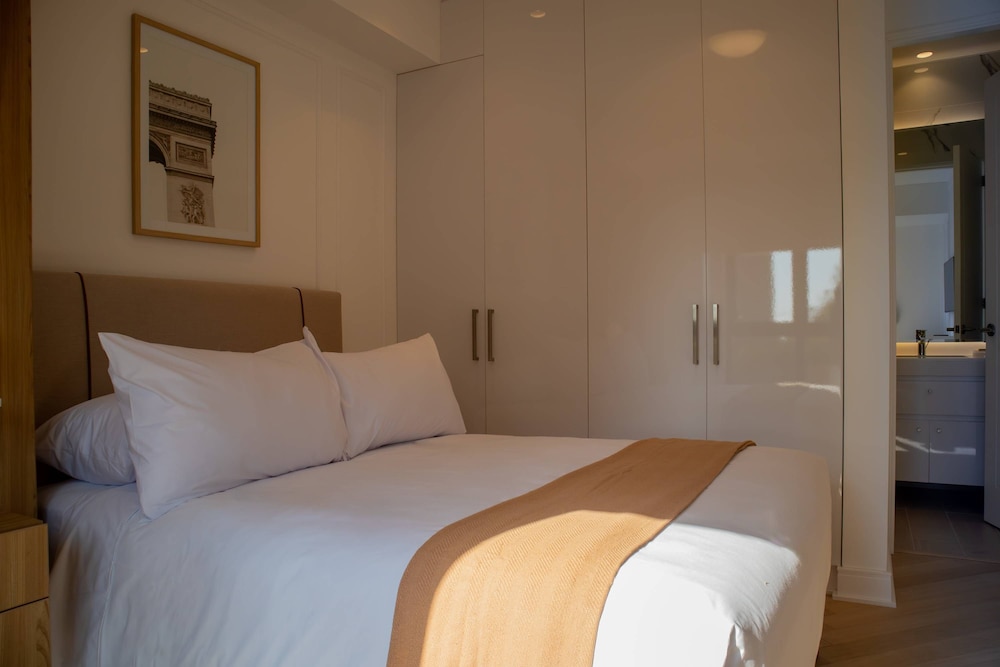 w Lovely 3BR With Incredible Balcony in Miraflores