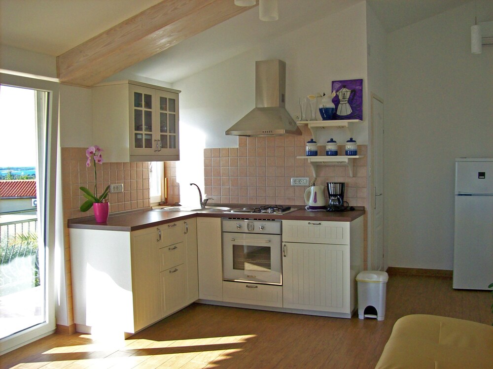 Lovely Apartment No.1 in Liznjan view 3