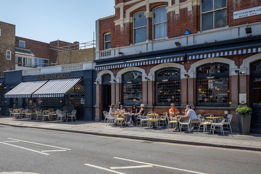Lilyville Road III by Onefinestay