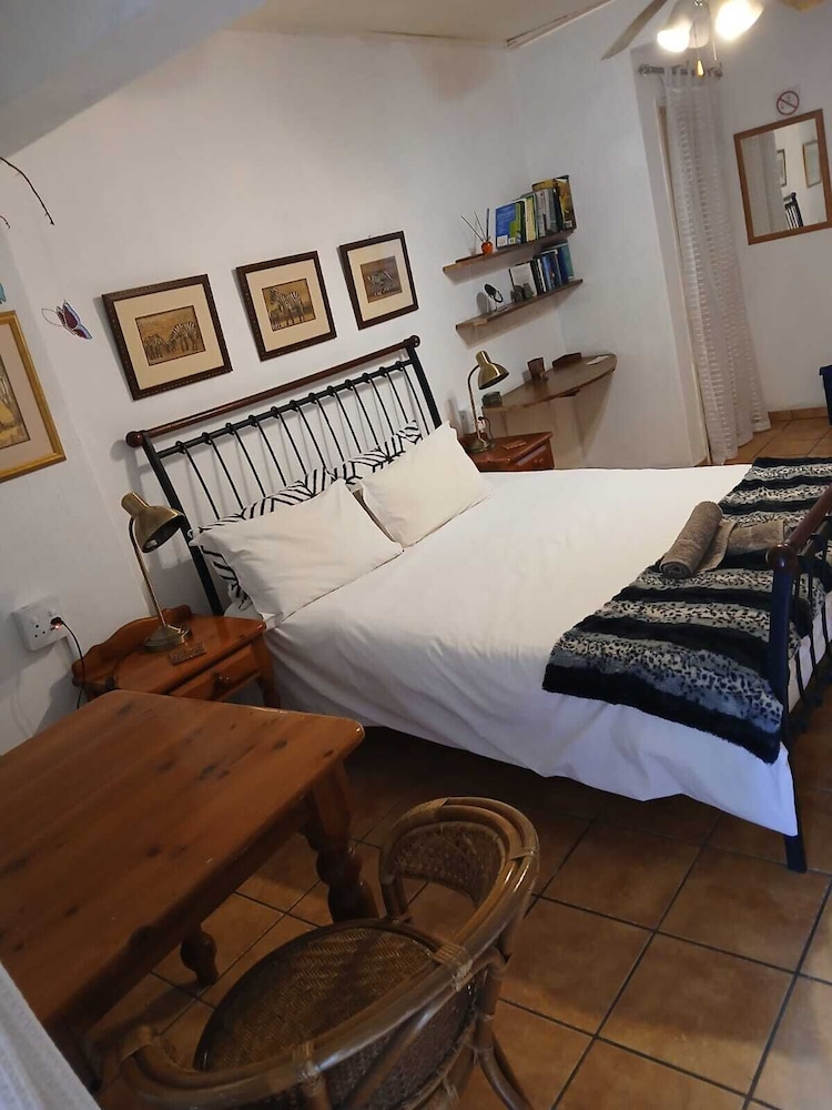 Oaktree Guest House