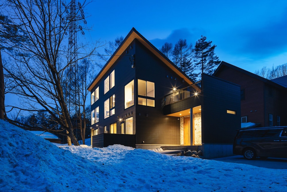 Silver Maple Chalet view 5