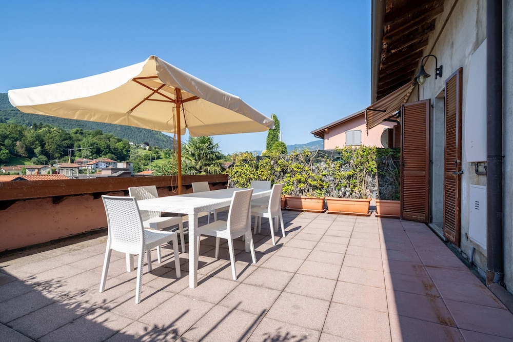 Cascine Trilocale con Terrazza by Wonderful Italy
